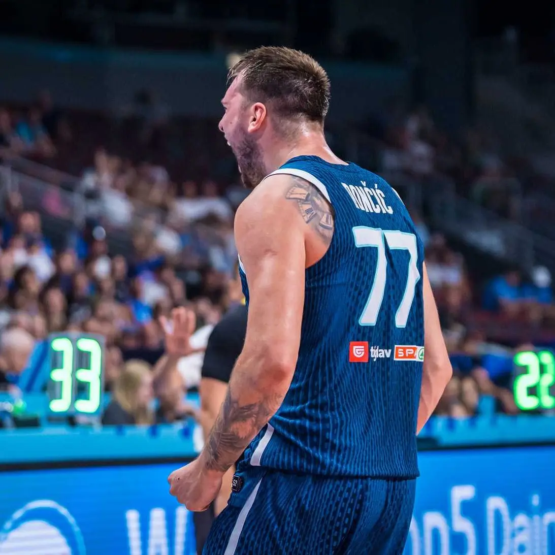 比他年轻的, 年夏天火力 比他年轻的, 年夏天火力